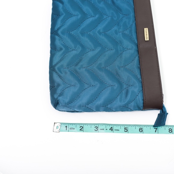 Travelon Quilted Teal Blue Medium Size Wristlet With Anti Theft RFID Blocking - Picture 14 of 14